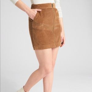 Gap zip front corduroy skirt size 2